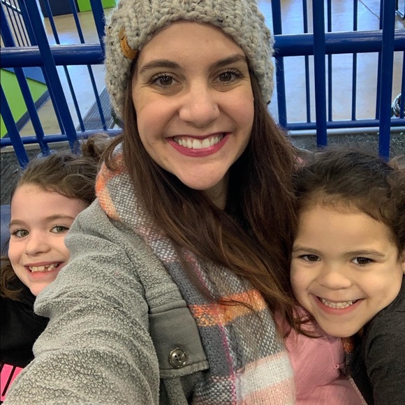 Meet your Posher, Dani - Picture 6 of 6